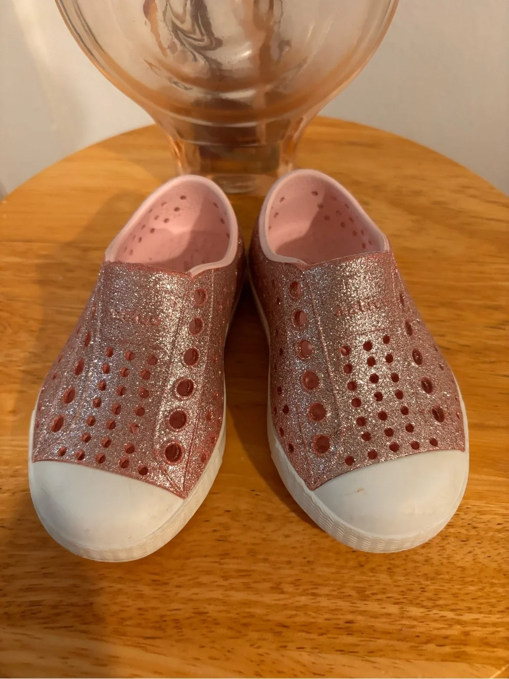 Native Shoes sparkling rose